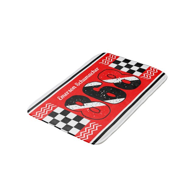 PATRIOTIC 868 Ditt namn | Kontrollerad Flagga på R Badrumsmatta (Vinklad)