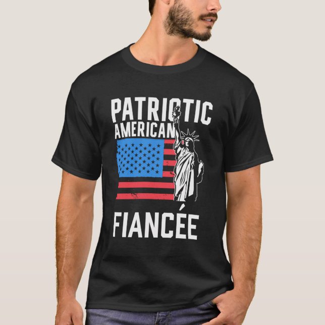 Patriotic American Fiancã ©E USA Patriot USA T Shirt (Framsida)