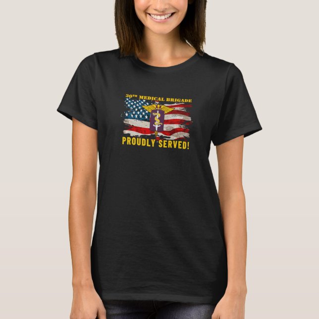 Patriotic American Flagga 30th Medical Brigade T Shirt (Framsida)