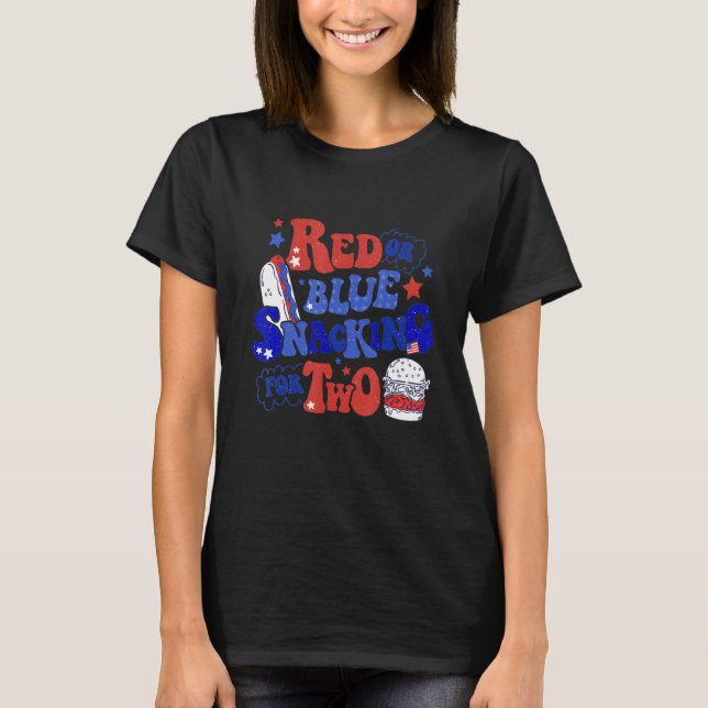 Patriotic And Pregnant Baby Reveal 4th Of July Pre T Shirt (Framsida)