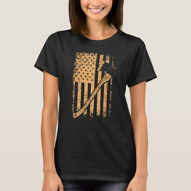Patriotic Ax Throwing Lumberer American Flagga T Shirt (Framsida)