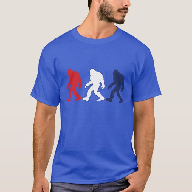 Patriotic Bigfoot Sasquatch T Shirt (Framsida)