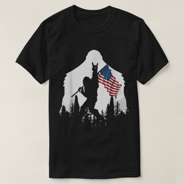 Patriotic Bigfoot Silhouette Art T Shirt (Design framsida)