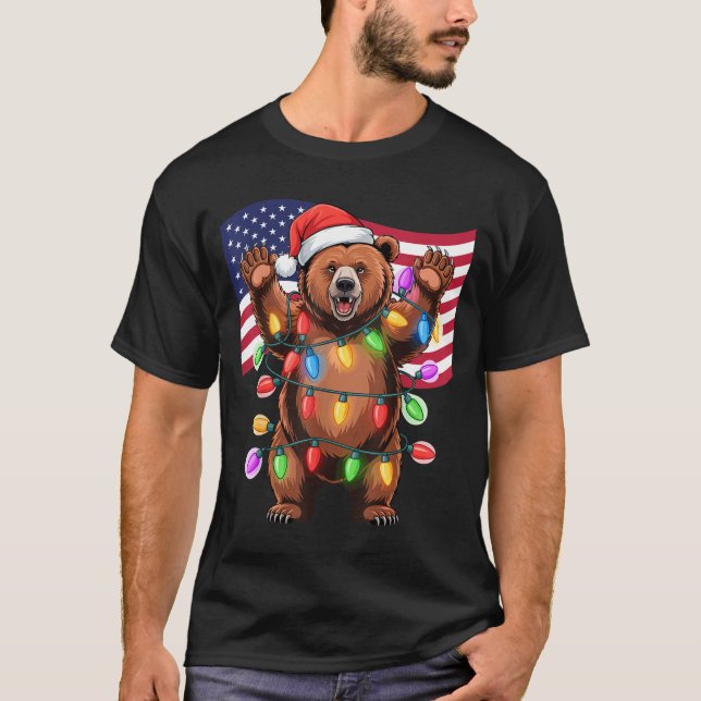 Patriotic Christmas Grizzly Bear Holiday Light San T Shirt (Framsida)