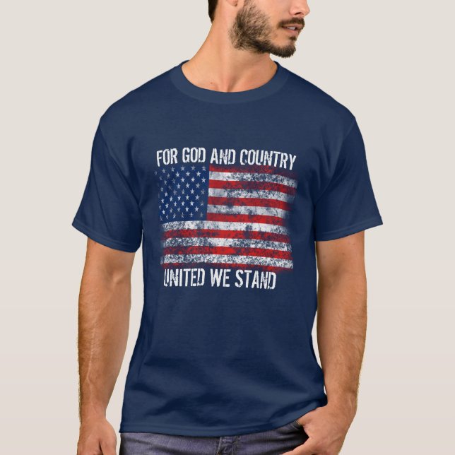 Patriotic Distress Flagga For God och Land T Shirt (Framsida)