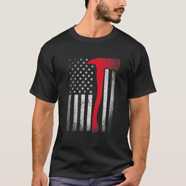 Patriotic Firefighter Fireman American Flagga Ax R T Shirt (Framsida)