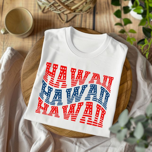 Patriotic Hawaii Red och Blue Boho T-Shirt (Skapare uppladdad)