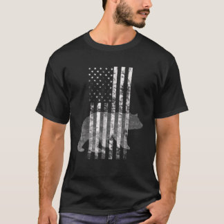Patriotic Hunting Bear American Flagga T Shirt