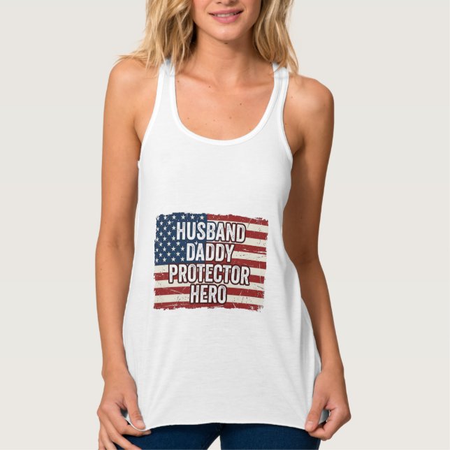 Patriotic Husband Daddy Protector Hero Flag Shirt  Linne Med Racerback (Framsida)