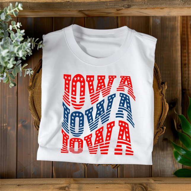 Patriotic Iowa Red and Blue Boho T-Shirt (Skapare uppladdad)