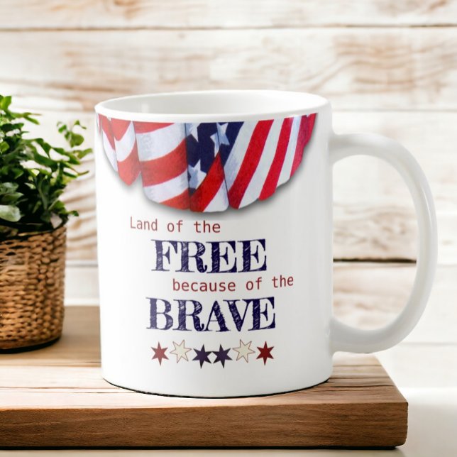 Patriotic Land of the Free Bunting Kaffemugg (This patriotic mug design has the same design on both sides of the handle.)