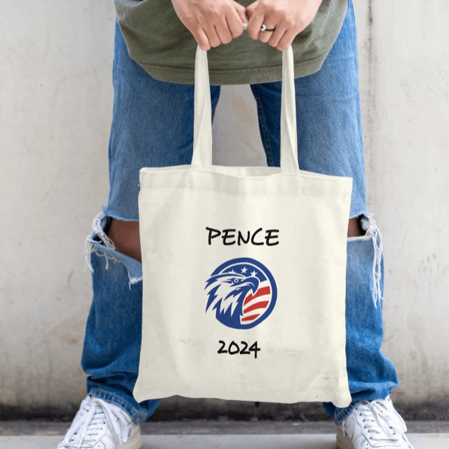 Patriotic Mike Pence 2024 Val Eagle T-Shirt Tygkasse (Skapare uppladdad)