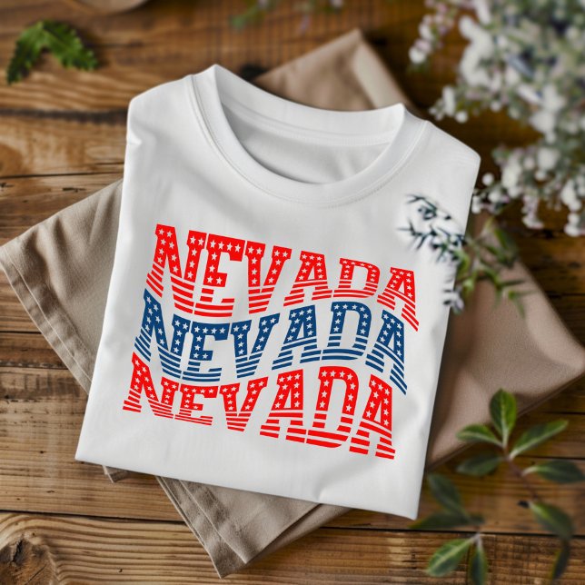 Patriotic Nevada Red and Blue Boho T-Shirt (Skapare uppladdad)