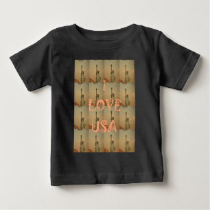 Patriotic Pop Art: "I Kärlek USA" Graphic Art Desi Tee
