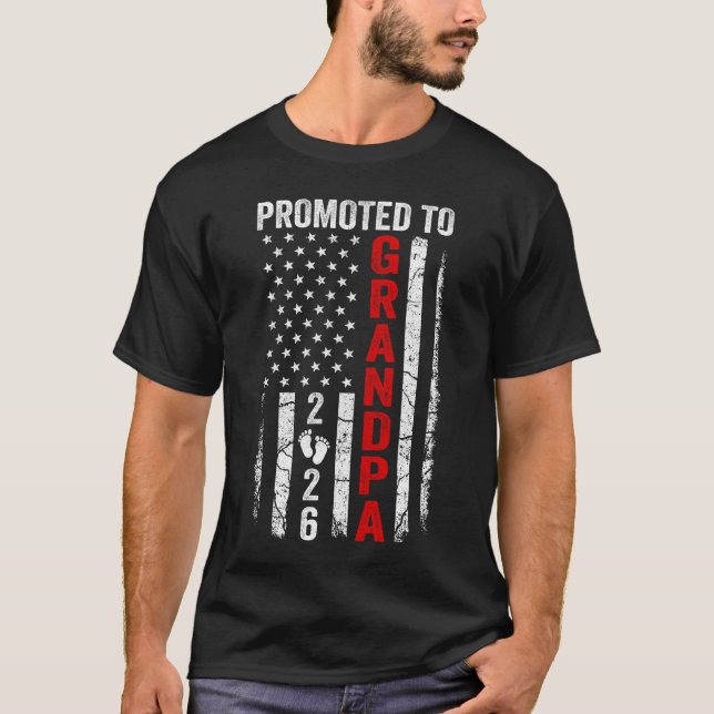 Patriotic Promoted To Grandpa 2026 First Time New  T Shirt (Framsida)