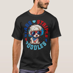 Patriotic Pudel Hund för 4 juli i Firande T Shirt