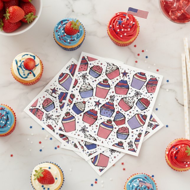 Patriotic Red White och Blue Cupkaka Party Pappersservett (Colorful Red Blue and White Fourth of July Cupcake Paper Napkins. Cupcakes & Sprinkles Pattern.)