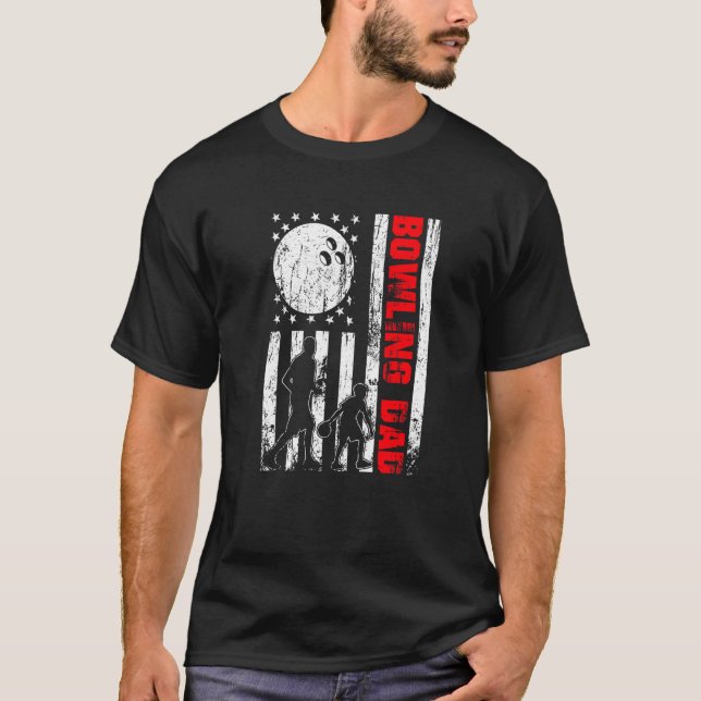 Patriotic Retro Usa American Flagga Bowling Pappa  T Shirt (Framsida)