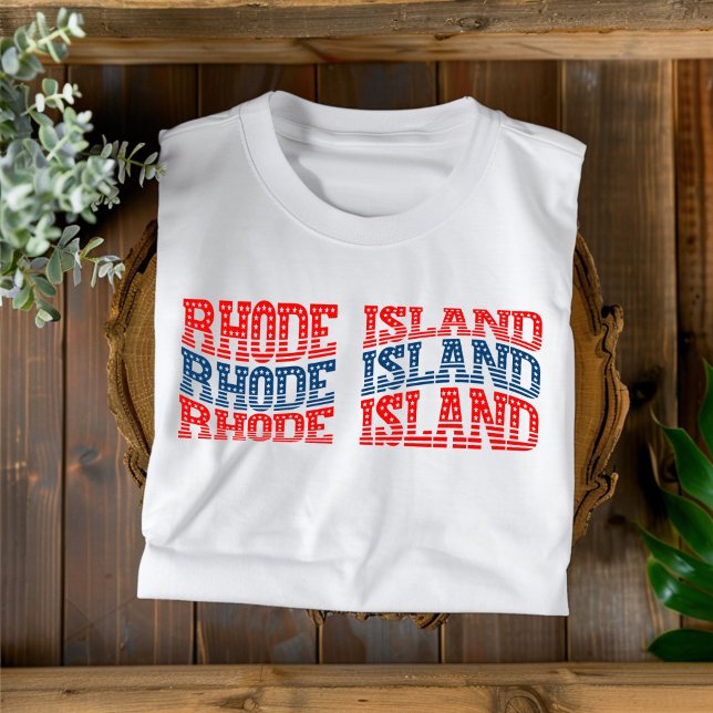 Patriotic Rhode island Red och Blue Boho T-Shirt (Skapare uppladdad)