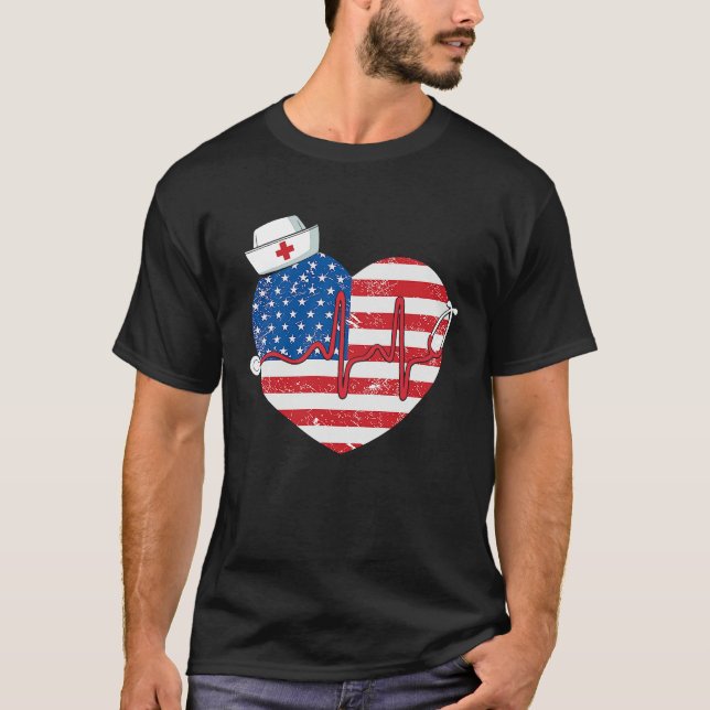 Patriotic RN LPN CNA American Flag July 4th Nurse T Shirt (Framsida)