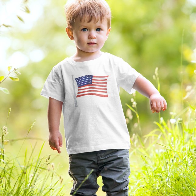 Patriotic Småbarn Red White och Blue Trendig Flagg T Shirt (Skapare uppladdad)