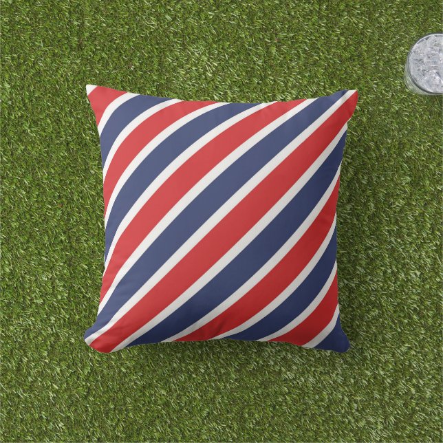 Patriotic Stipes Outdoor Pillow Kudde (Gräs)