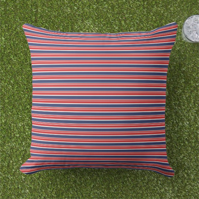 Patriotic Stripes Outdoor Pillow Kudde (Gräs)