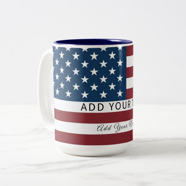 Patriotic US Flag Custom Text Name  Två-Tonad Mugg (Framsida vänster)