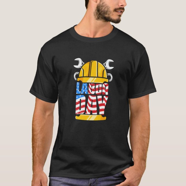 Patriotic Worker Helmet Laborer Lycklig arbetardag T Shirt (Framsida)