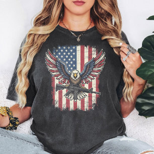 Patriotisk amerikansk örns gevär flagga distressed t shirt