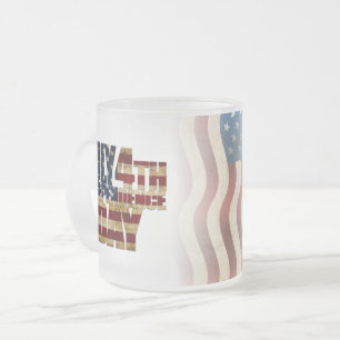 Patriotisk flaggdesign för 4 juli frostad glasmugg