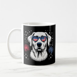 Patriotisk Labrador med amerikanska solglasögon Kaffemugg