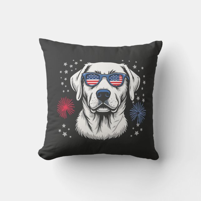Patriotisk Labrador med USA-solglasögon Kudde (Framsida)