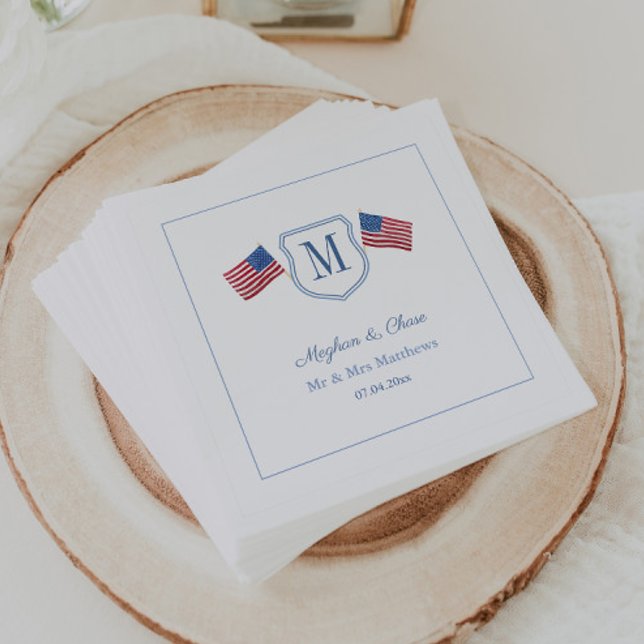 Patriotisk monogram bröllopskrönika USA-flaggor fe Pappersservett (Patriotic wedding napkins with a ,monogram couples crest and twin USA flags)