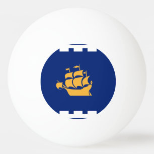 Patriotisk pingisboll med Québecs stads flagga