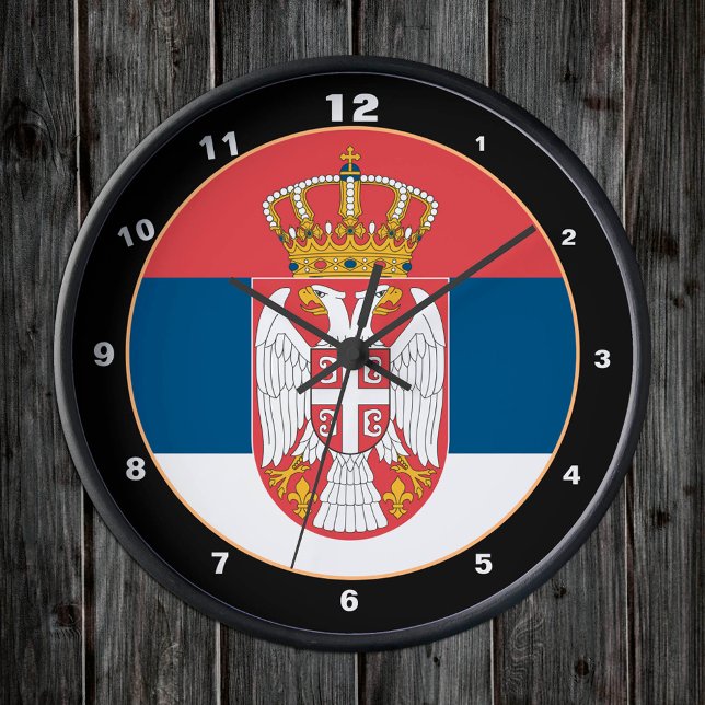 Patriotisk serbisk Flagga & Serbiens hem/design Rund Klocka (Skapare uppladdad)