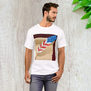 Patriotisk skrivfjäder på antikt papper t shirt