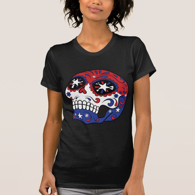 Patriotisk sockerskalle för rött vitt blått tee shirt (Framsida)