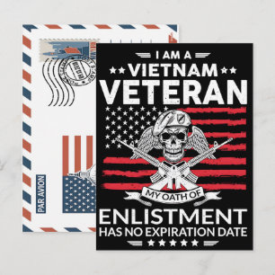 Patriotisk soldat med amerikansk flagga brevkort helg vykort