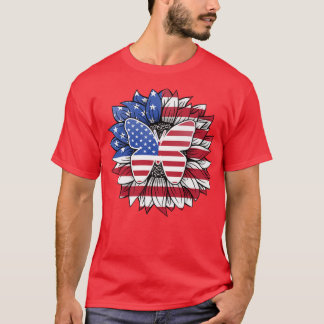 Patriotisk solros med fjäril USA flagga 4:e av T Shirt