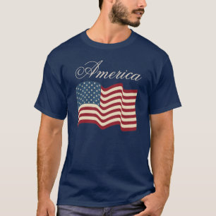 Patriotisk T-shirt med Viftande Amerikansk Flagga
