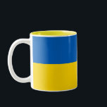 Patriotisk ukrainsk flagga Två-Tonad mugg<br><div class="desc">Patriotisk flagga av Ukraina.</div>