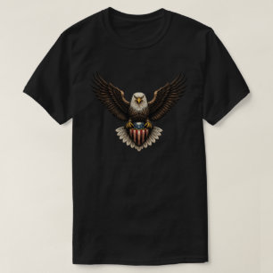Patriotisk Vit Huvad Örn med Amerikansk Flaggsköld T Shirt