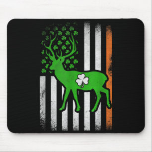 Patriotiska hjort amerikanska flagg shamrock irlän musmatta