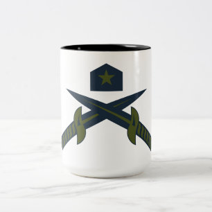 Patriotiska korsade svärd och stjärna Militär- Två-Tonad Mugg