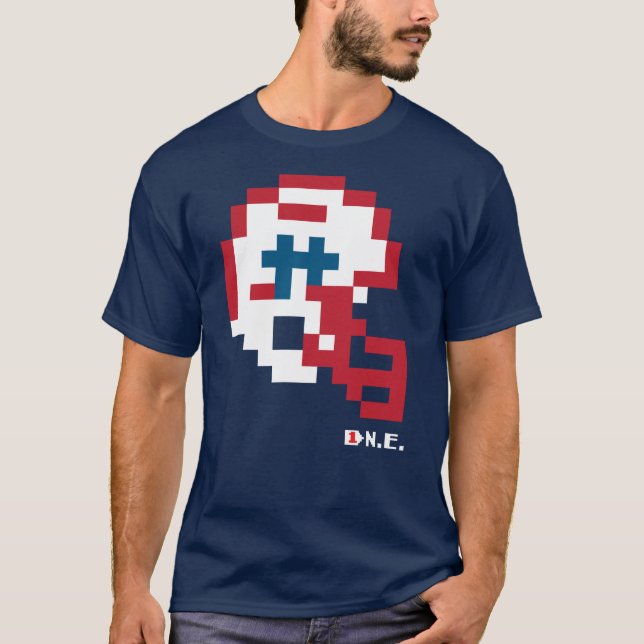 Patriots Throwback Tecmo Bowl Helmet T-Shirt (Framsida)