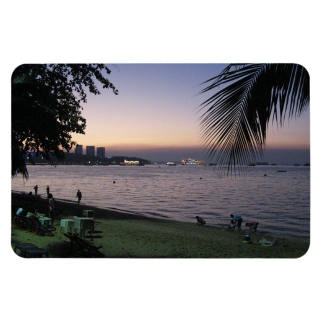 Pattaya Beach Sunset ... Chonburi, Thailand Magnet (Horisontell)