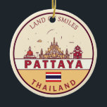 Pattaya Thailand City Skyline Emblem Julgransprydnad Keramik<br><div class="desc">Pattaya minimalistisk,  färglös konstdesign med monument och landmärken i Thailand.</div>