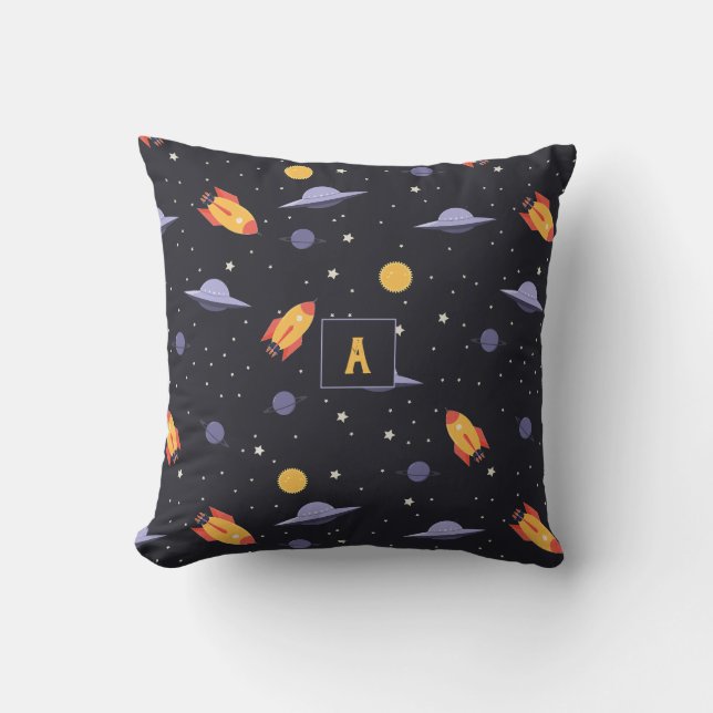 Pattern space lavender orange black monogram kudde (Framsida)