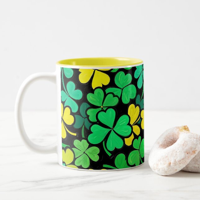 Pattern St. Patrick's Day Clovers Två-Tonad Mugg (Med munk)